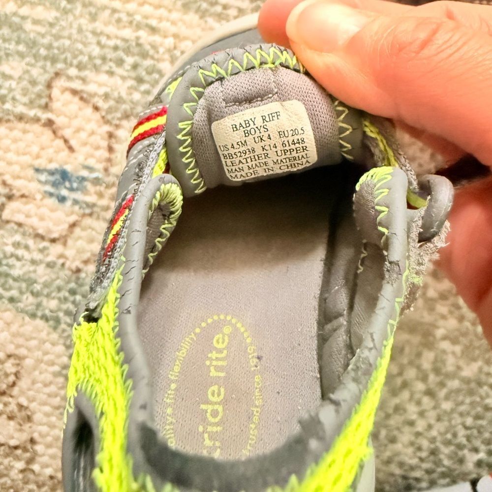 Stride Rite Stylish Kids Shoes - Gray and Blue size 4.5 - Picture 9 of 10